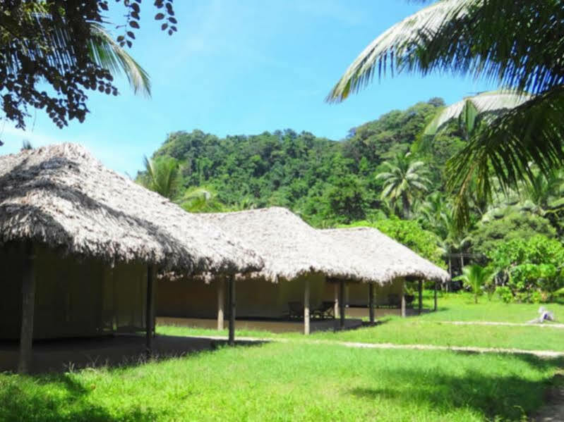 Hotel The Barefoot At Havelock Radhanagar beach Exterior foto